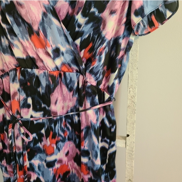 Banana Republic factory size 10 Silky Watercolor faux wrap tulip sleeve dress - Picture 4 of 6